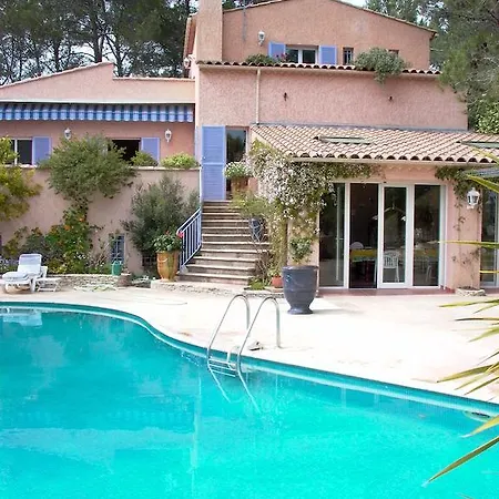 Le Garric Bed & Breakfast *